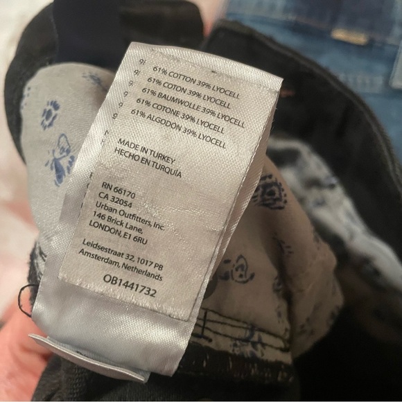 Anthropologie Pilcro Straight Split Hem Jeans in Black - Picture 6 of 7